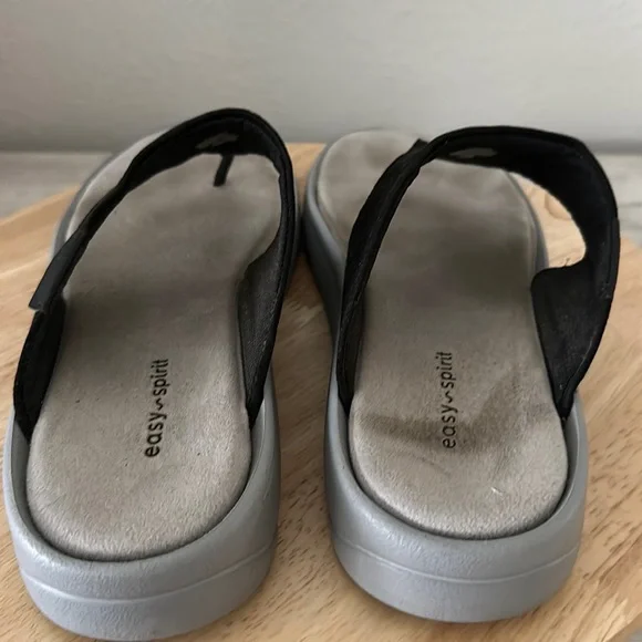 easy spirit Rift Slip-On Thong Sandal - Picture 7 of 8